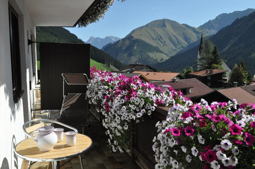 Alpen Apartments Austria Berwang Esterno foto