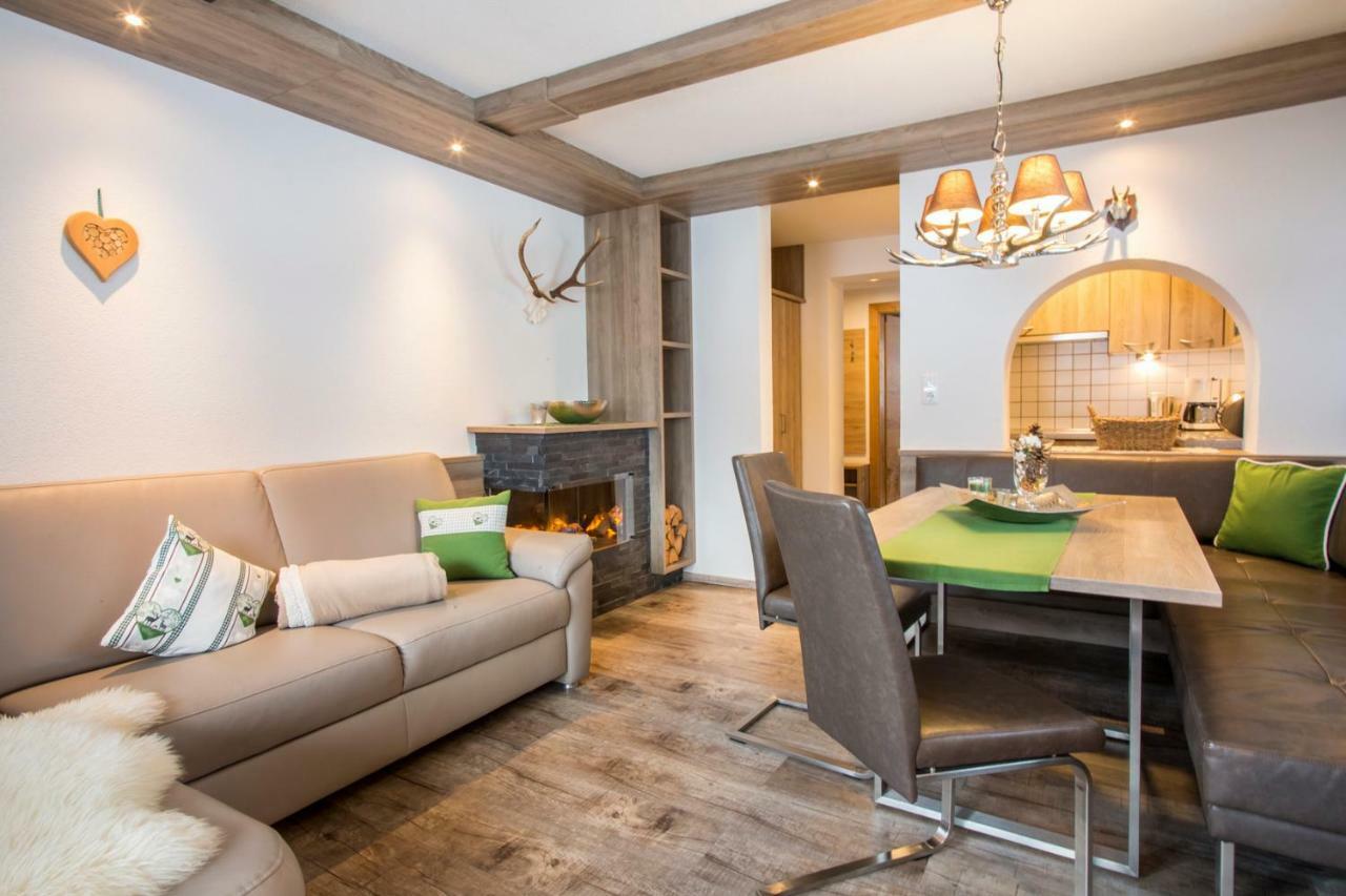 Alpen Apartments Austria Berwang Esterno foto